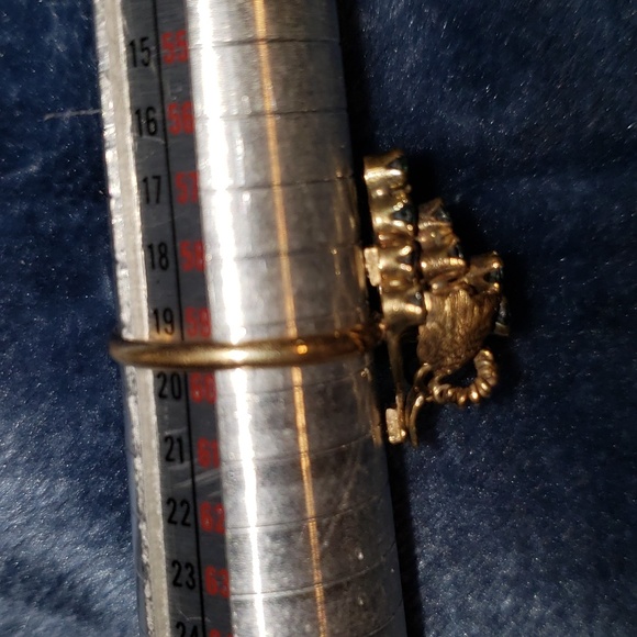 Unusual Grape Style ring - Picture 3 of 8